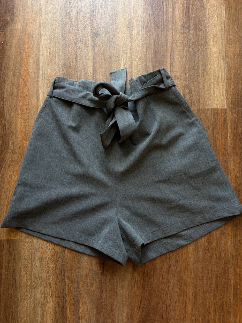 Pull & Bear Grey Paperbag Tie Waist Shorts High Rise Tailored Casual Summer - Picture 2 of 8